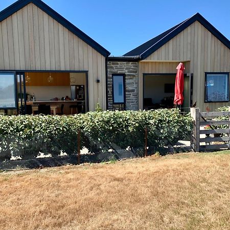 Alpine Abode Villa Wanaka Exterior photo